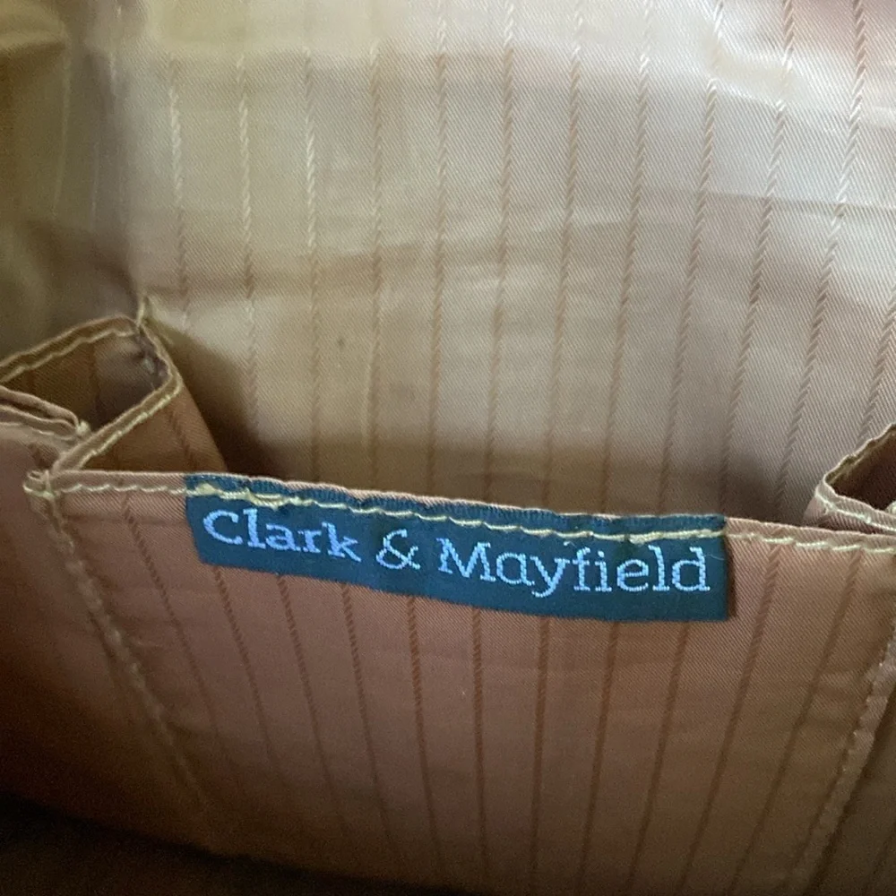 Clark & Mayfield Leather Laptop Satchel Bag Padded laptop sleeve inside